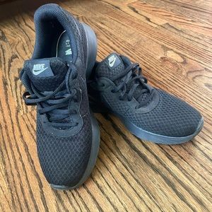 Women’s Nike shoes